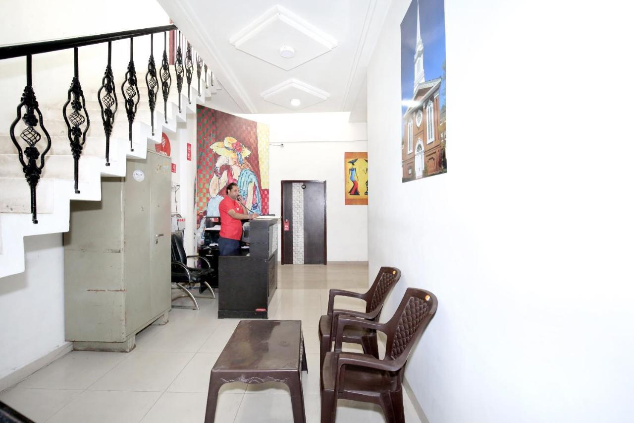 Oyo 8105 Royale Guest House 卢迪亚纳 外观 照片