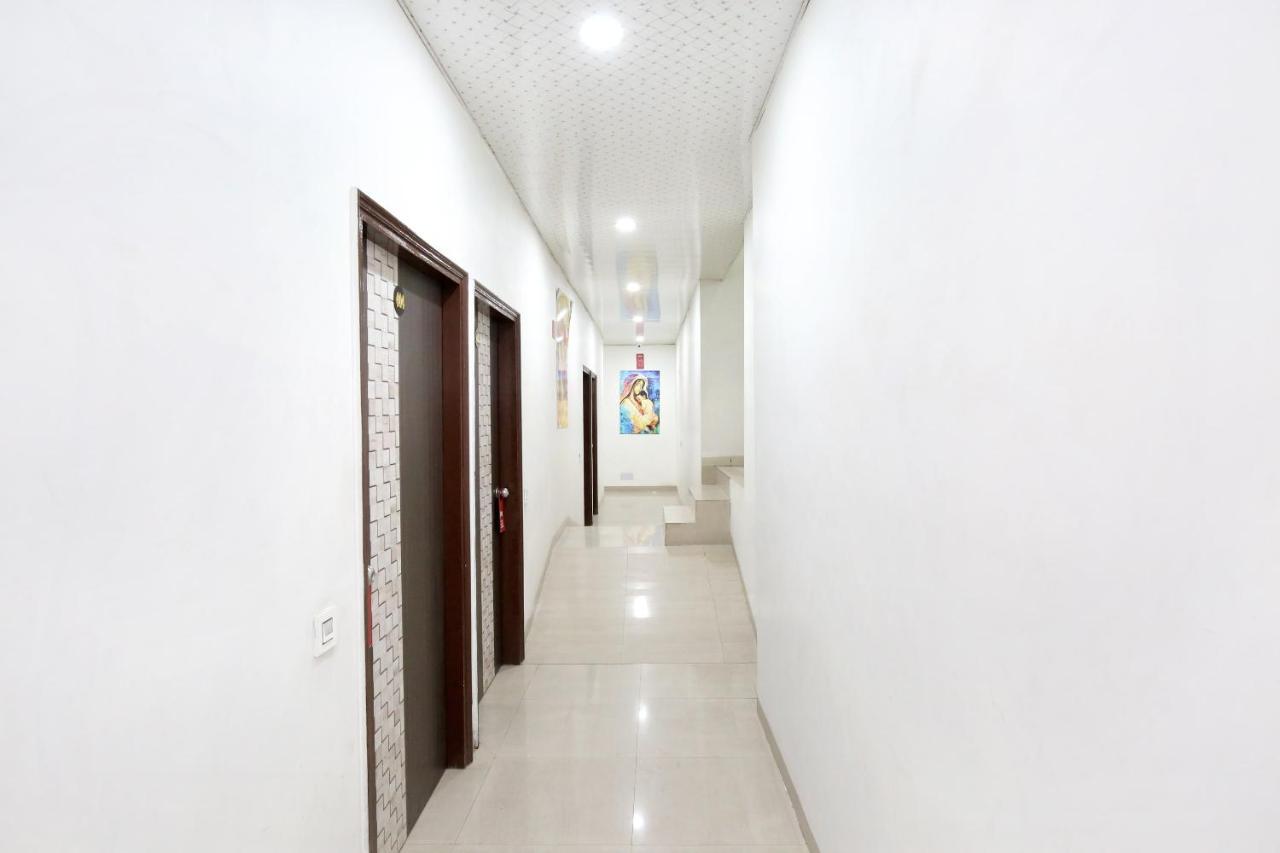 Oyo 8105 Royale Guest House 卢迪亚纳 外观 照片